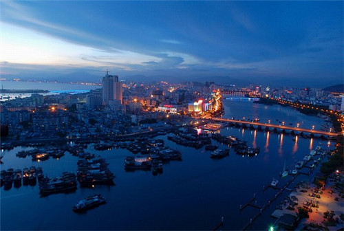 加盟爱你的茶大概投资多少钱，爱你的茶加盟店热线是多少