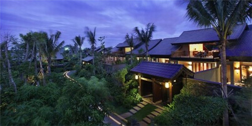 甄字的公司名字怎么起名（甄起什么名字）